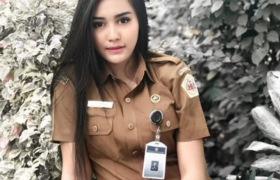 Nafsu Guru Cantik Tak Tertahankan Pada Muridnya