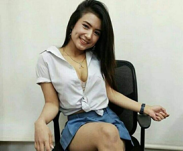 Felicia Gadis Perawan SMA Yang Sangat Mulus